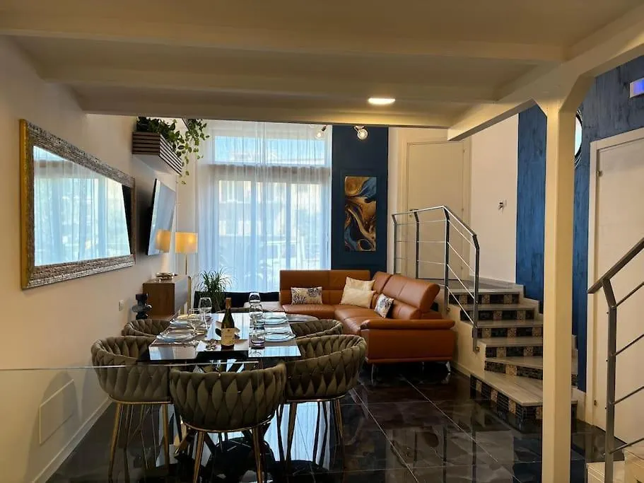 I Due Grifoni Blue Loft Apartment Taormina
