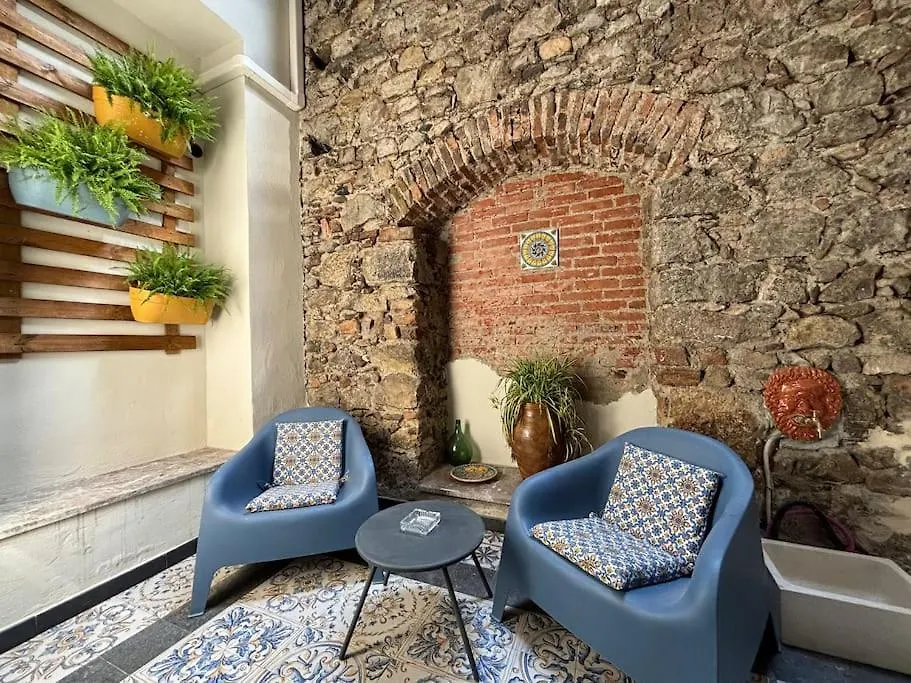 I Due Grifoni Blue Loft Apartment Taormina Italy